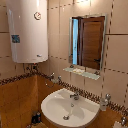 In The Center Of Sunny By Flat Mаnаger * Napospart